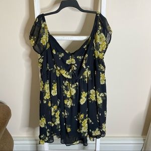 TORRID Black & yellow floral chiffon off shoulder babydoll tunic. Size 4…
